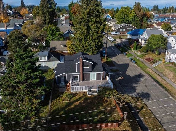 1207 8th Street, Bremerton WA 98337
