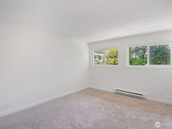 831 126th Place NE B204, Bellevue WA 98005
