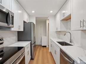 831 126th Place NE B204, Bellevue WA 98005
