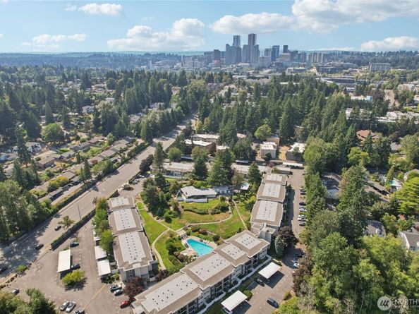 831 126th Place NE B204, Bellevue WA 98005