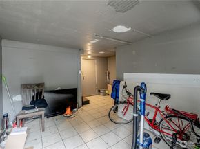 423 Park Avenue N, Renton WA 98057