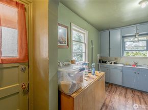 423 Park Avenue N, Renton WA 98057