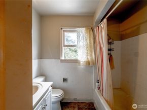 423 Park Avenue N, Renton WA 98057