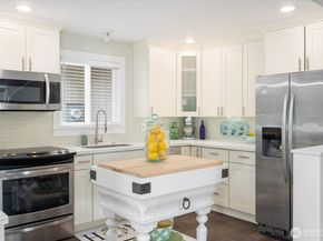 19828 104th Avenue SE, Renton WA 98055