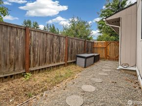 19828 104th Avenue SE, Renton WA 98055