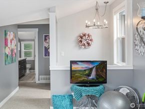 19828 104th Avenue SE, Renton WA 98055