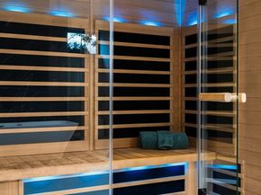 1215 96th Avenue SE, Bellevue WA 98004