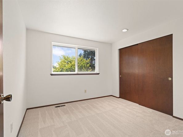 10526 237th Place SW, Edmonds WA 98020