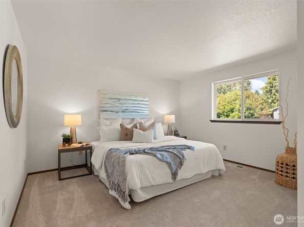 10526 237th Place SW, Edmonds WA 98020