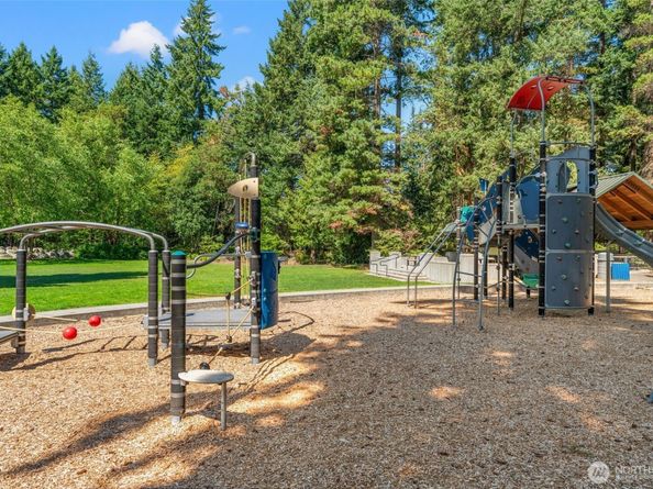 10526 237th Place SW, Edmonds WA 98020