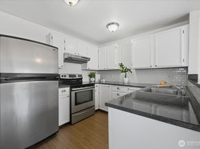 24736 45th Place S 5D2, Kent WA 98032