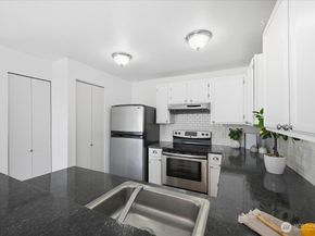 24736 45th Place S 5D2, Kent WA 98032