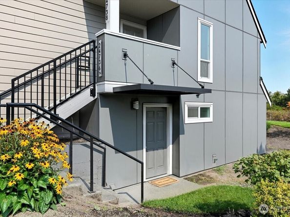 24736 45th Place S 5D2, Kent WA 98032