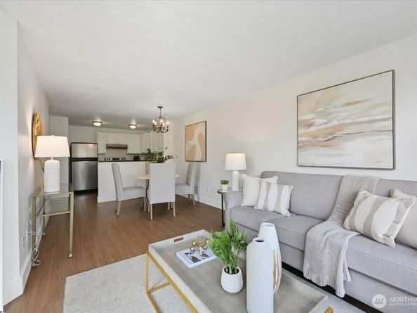 24736 45th Place S 5D2, Kent WA 98032