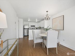 24736 45th Place S 5D2, Kent WA 98032