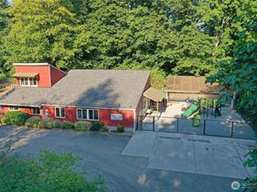 502 Cave Avenue NE, Bainbridge Island WA 98110