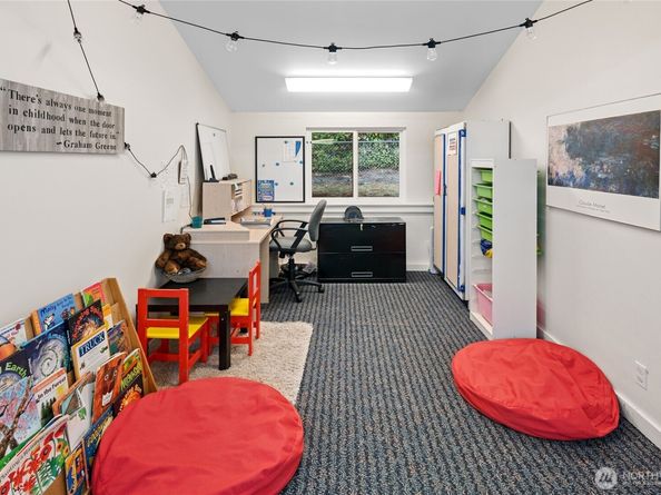 502 Cave Avenue NE, Bainbridge Island WA 98110