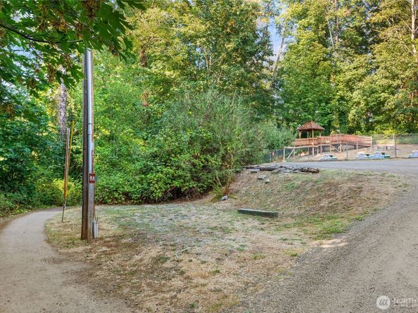502 Cave Avenue NE, Bainbridge Island WA 98110