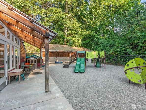 502 Cave Avenue NE, Bainbridge Island WA 98110
