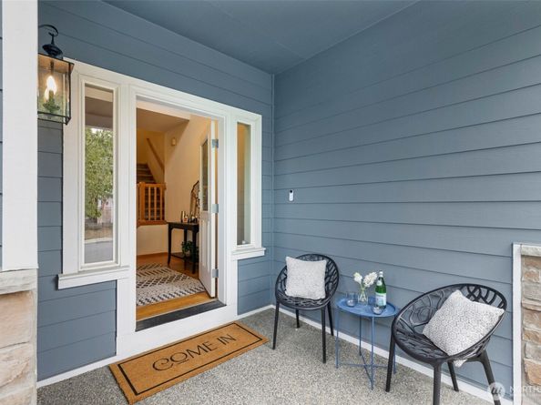 18323 Sunrise Ridge Avenue NE, Poulsbo WA 98370