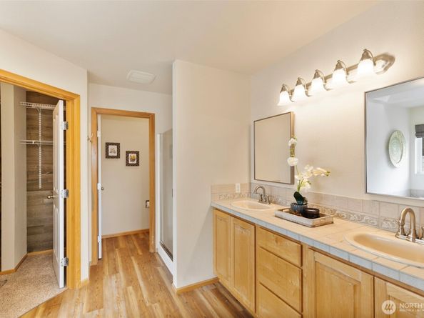 18323 Sunrise Ridge Avenue NE, Poulsbo WA 98370
