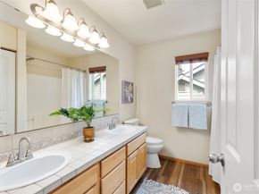 18323 Sunrise Ridge Avenue NE, Poulsbo WA 98370