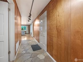 19331 37th Avenue NE, Lake Forest Park WA 98155