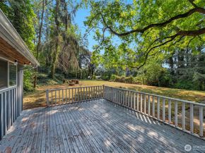 19331 37th Avenue NE, Lake Forest Park WA 98155