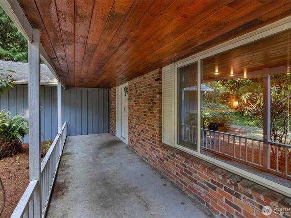 19331 37th Avenue NE, Lake Forest Park WA 98155