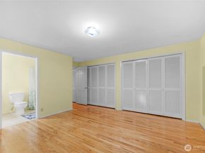 19331 37th Avenue NE, Lake Forest Park WA 98155