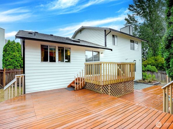 532 198th Street SE, Bothell WA 98012