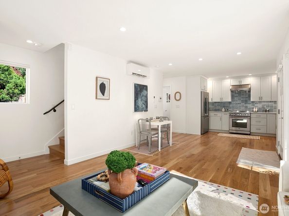 10421 41st Avenue SW, Seattle WA 98146