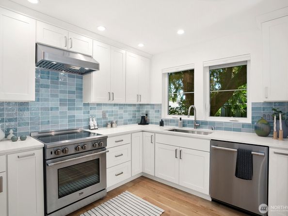 10421 41st Avenue SW, Seattle WA 98146