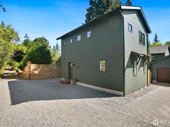 10421 41st Avenue SW, Seattle WA 98146