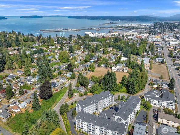 1318 37th Street 3336, Everett WA 98201