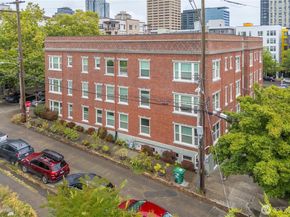 905 NE 43rd Street 107, Seattle WA 98105