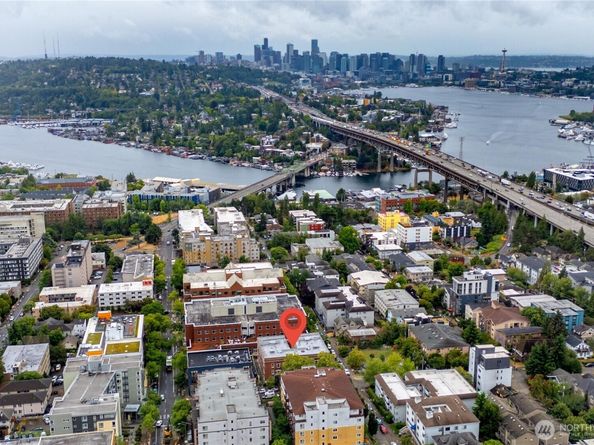 905 NE 43rd Street 107, Seattle WA 98105
