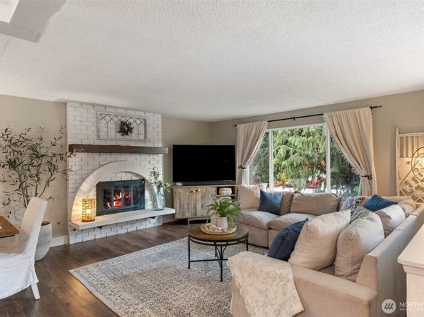 13807 Silver Firs Drive, Everett WA 98208