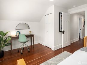 914 W Howe Street, Seattle WA 98119