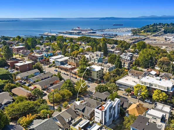 914 W Howe Street, Seattle WA 98119
