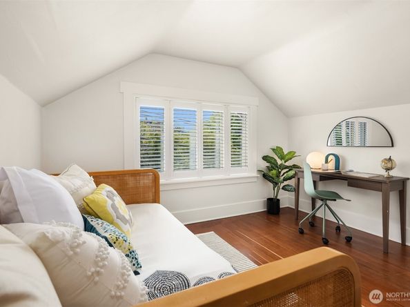 914 W Howe Street, Seattle WA 98119