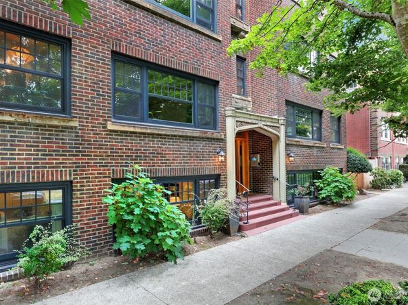 525 16th Avenue E 102, Seattle WA 98112
