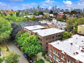 525 16th Avenue E 102, Seattle WA 98112
