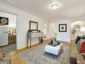 525 16th Avenue E 102, Seattle WA 98112