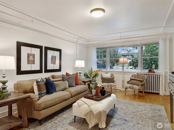 525 16th Avenue E 102, Seattle WA 98112