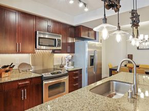 699 John Street 513, Seattle WA 98109