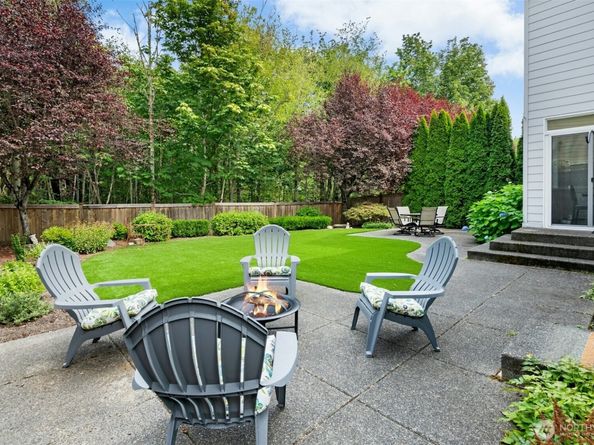 27006 SE 13th Street, Sammamish WA 98075