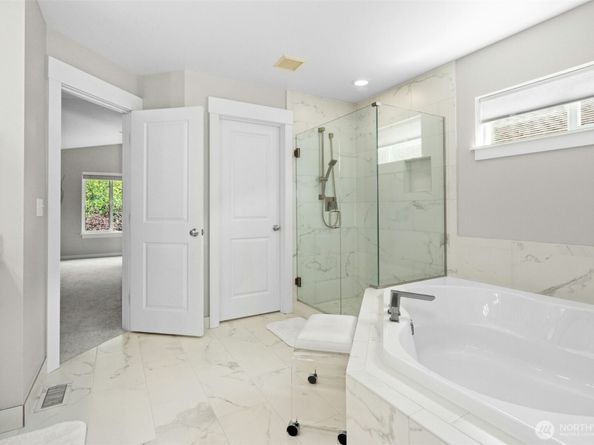 27006 SE 13th Street, Sammamish WA 98075