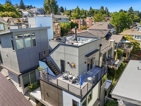 1823 26th Ave B, Seattle WA 98122