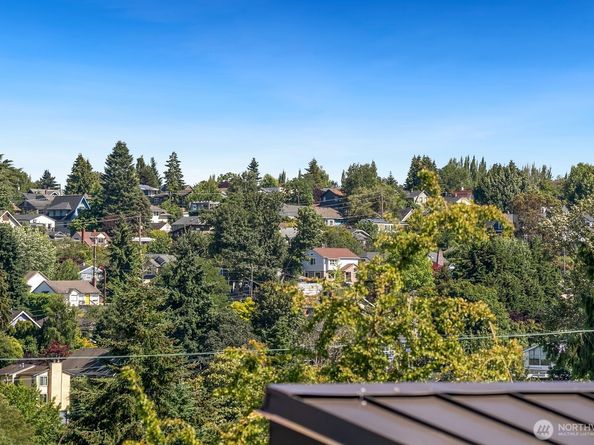1823 26th Ave B, Seattle WA 98122